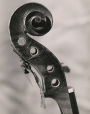 Camillo Sivori, pupil of
Niccol&ograve; Paganini